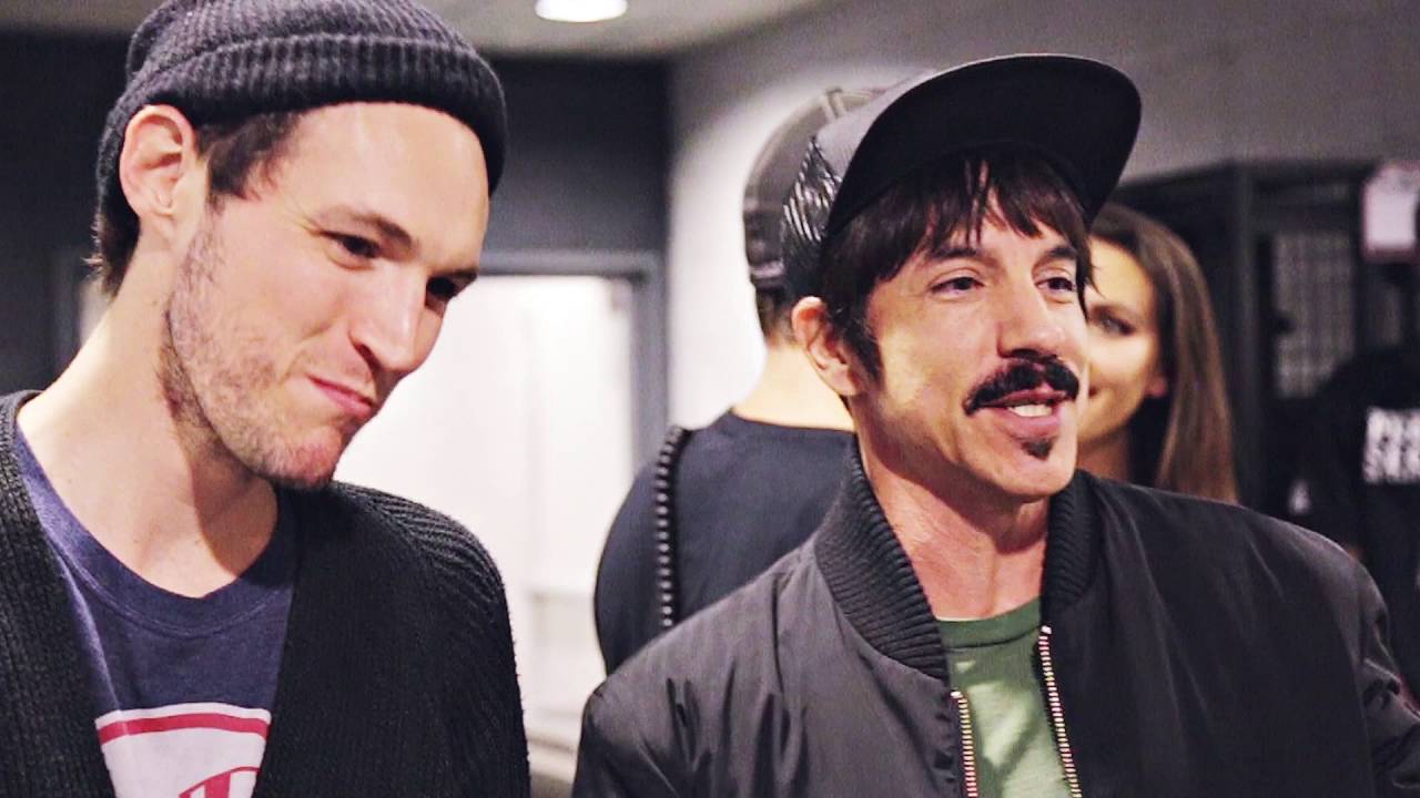 Red Hot Chili Peppers & Burton snowboards meet & greet in Oslo!