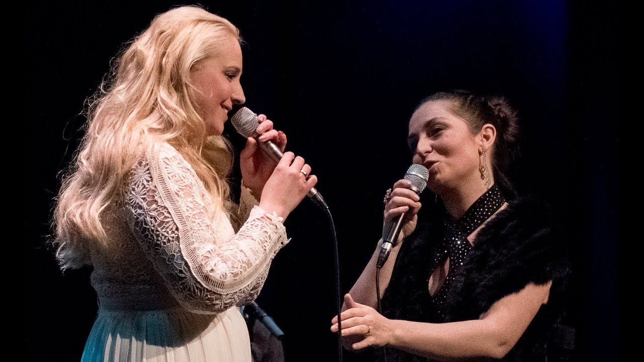 Nikoletta Szoke - Luiza Zan - Peter Sarik Trio: Baby it's cold outside