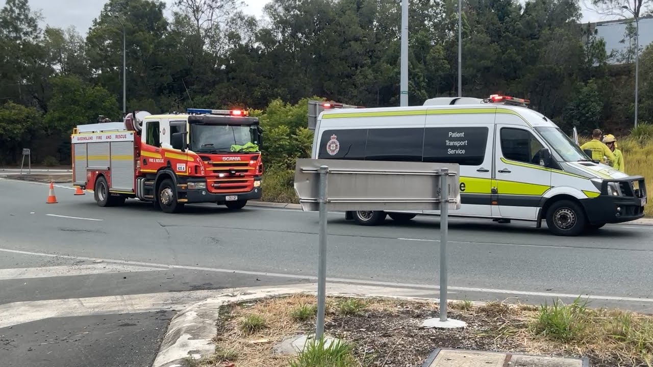 (Siren Mixup) QFRS 635A Spare 1203QF Responding To Single Vehicle RTC/On Scene With QAS PTS 5523 