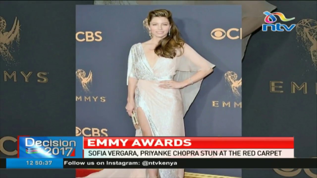Sofia Vergara, Priyanka Chopra work it on the Emmys red carpet #Entertainment