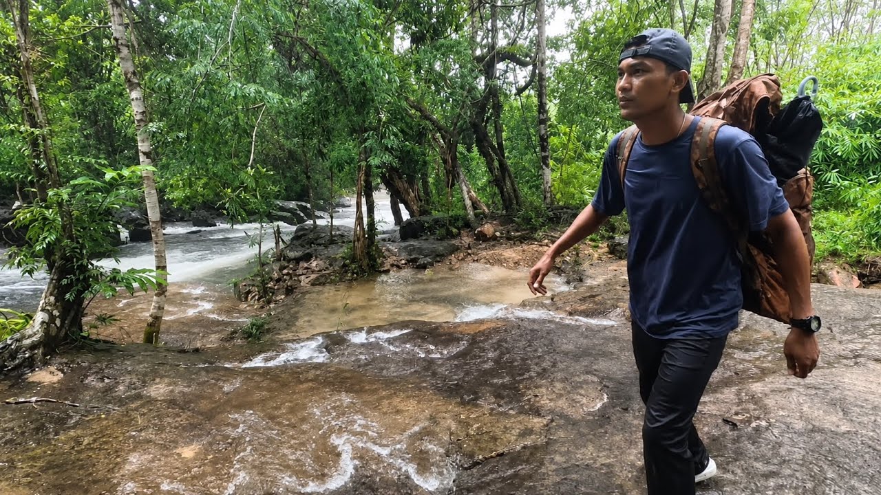 1DAY SOLO SURVIVAL CAMP AND COOK CHICKEN NATURE/LISTEN WATERFALL/