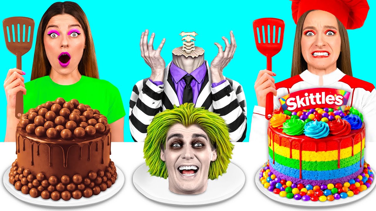 أنا ضد Beetlejuice في مسابقة الطبخ | المأجورون المطبخ مضحك