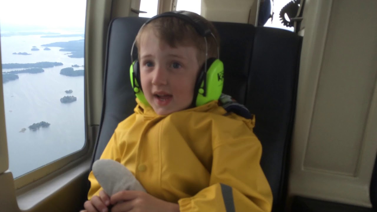 Helikoptertur &ouml;ver Hassel&ouml; i Tjust sk&auml;rg&aring;rd