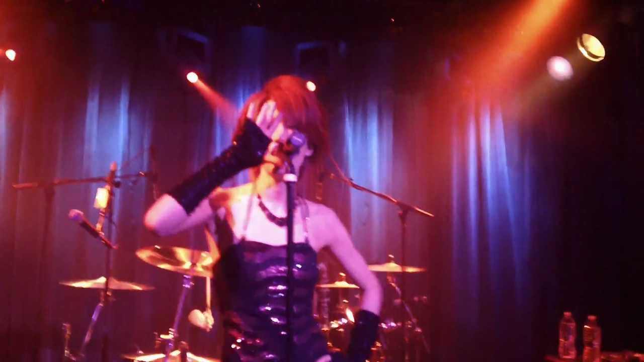 Exist†Trace New York 06 - Kiss in the Dark, Honey