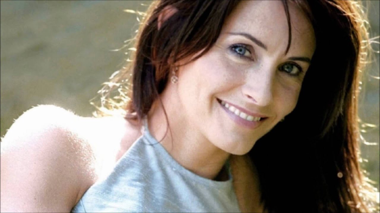 Courtney Cox, 2  video slide show essay.      Patsy