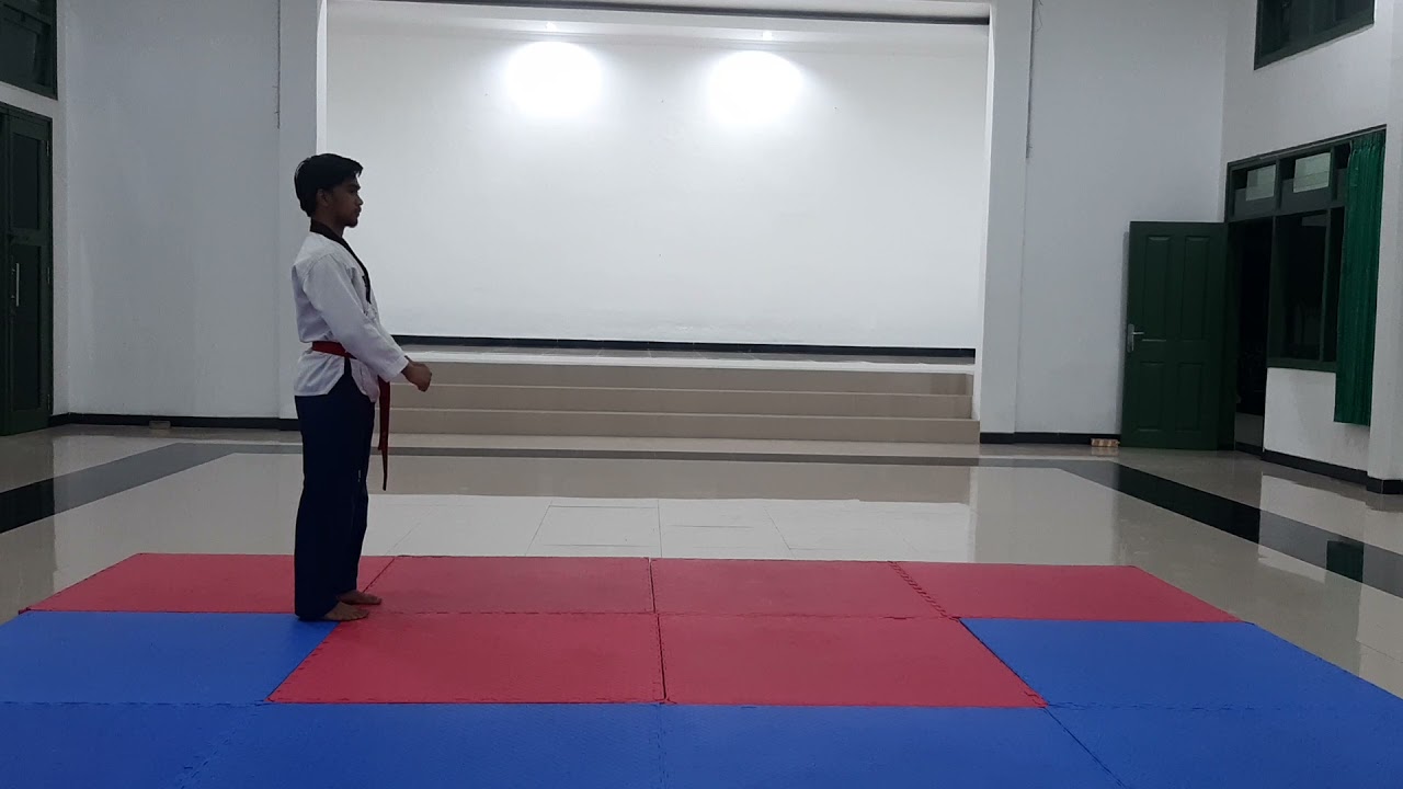 TAEKWONDO || Pukulan Chi Jireugi