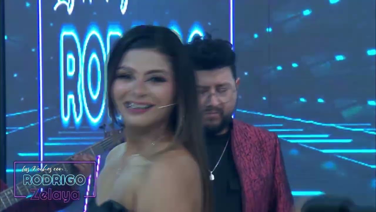 04 JANET BUTRON Y SU BANDA KALIENTE