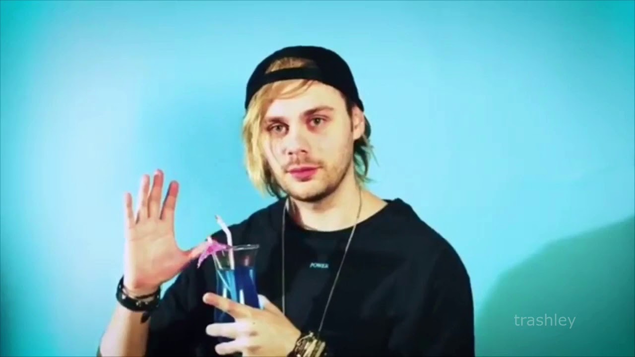5sos being drunken messes for nearly five minutes