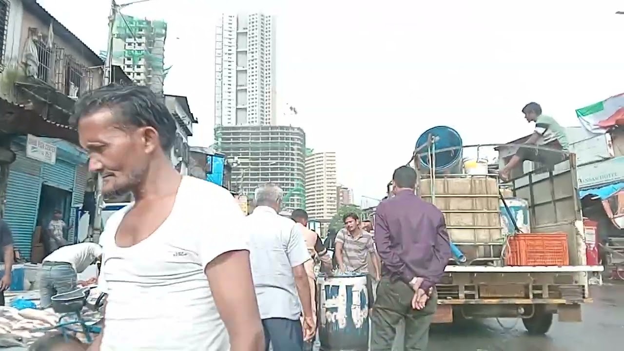 मुंबई में पैसा कमाना बहुत ही मुश्किल होता है देख लीजिए दर्द भारी गलियां दर्द भरे रास्ते#@##₹