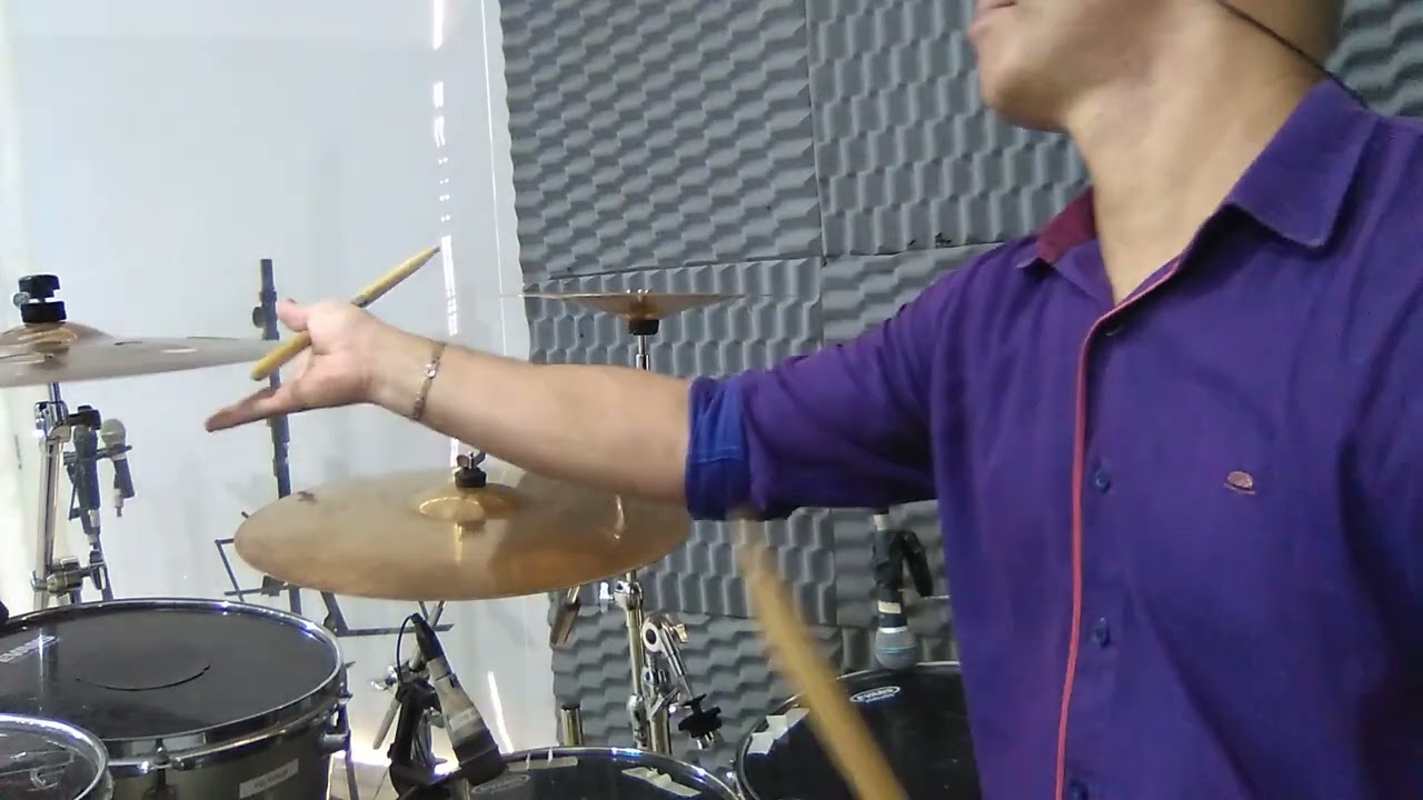 Ao Deus de amor cantor crist&atilde;o ozeas fidelis batera