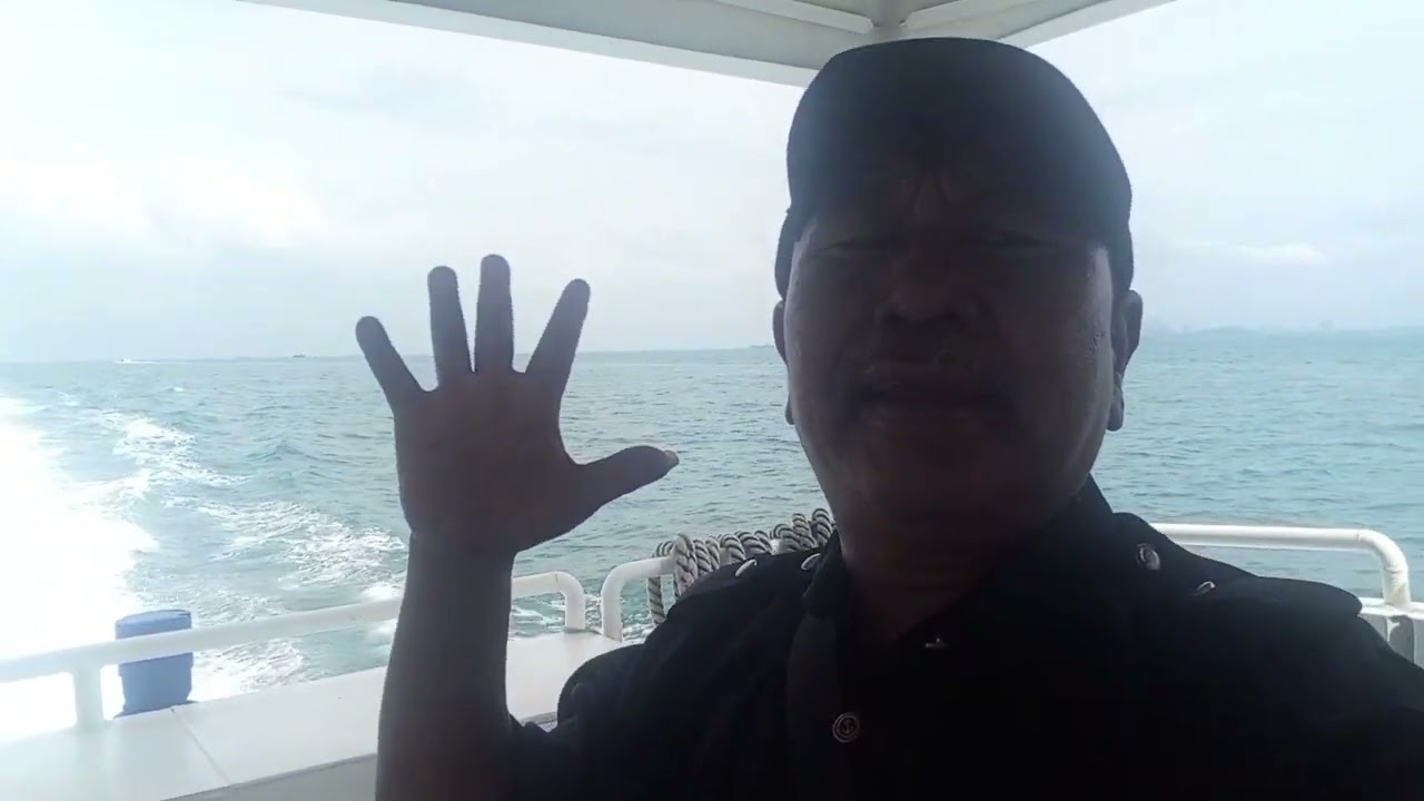 NAIK KAPAL MV MIKO NATALIA  DAN DUMAI LINE