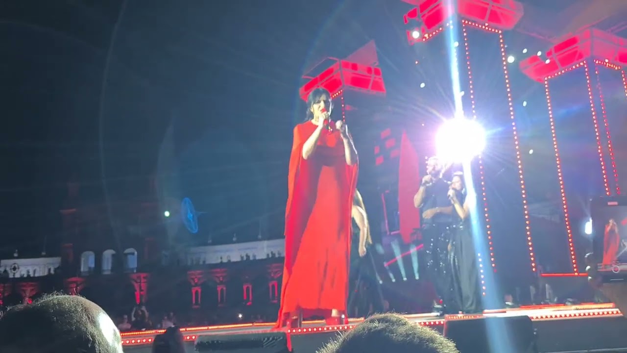 Laura Pausini - Víveme - Plaza España - Sevilla - tour 30 aniversario - Icónica Fest (21/07/23)