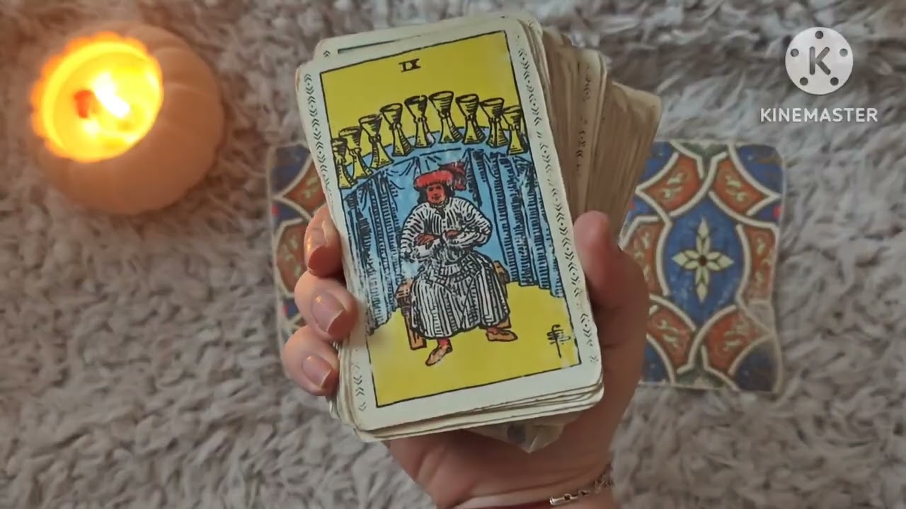 УРОК ТАРО: БУДУТ ЛИ НОВЫЕ ЗНАКОМСТВА - КАК ЧИТАТЬ ТРИПЛЕТА ТАРО. ПОДСКАЗКИ И НЮАНСЫ.