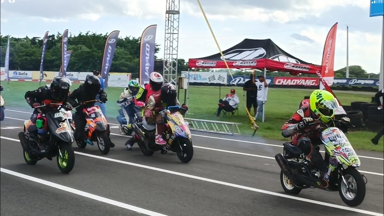 CATEGOR&Iacute;A 48 CC RACING PIKACHU VS RONNY GARC&Iacute;A VS RAINIEL TORIBIO