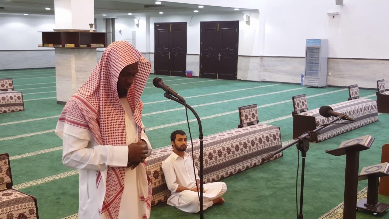 أقوى محاكاة للشيخ فاروق حضرواي بصوت المؤذن الشيخ عبدالرزاق هوساوي من جامع السيدة خديجة رضي الله عنها