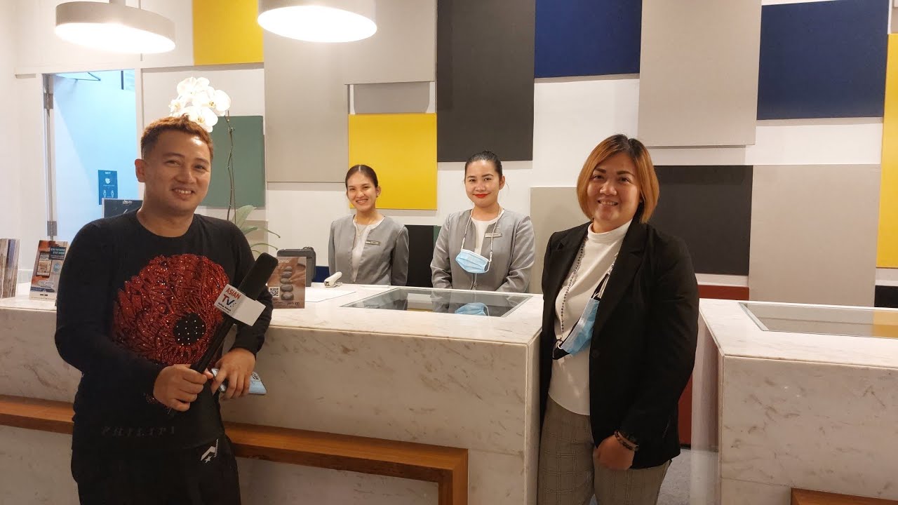 PARK INN BY RADISSON NORTH EDSA SPA, REGULAR & DE LUXE ROOMS AND JUNIOR SUITE TOUR WITH MEGEE YAP