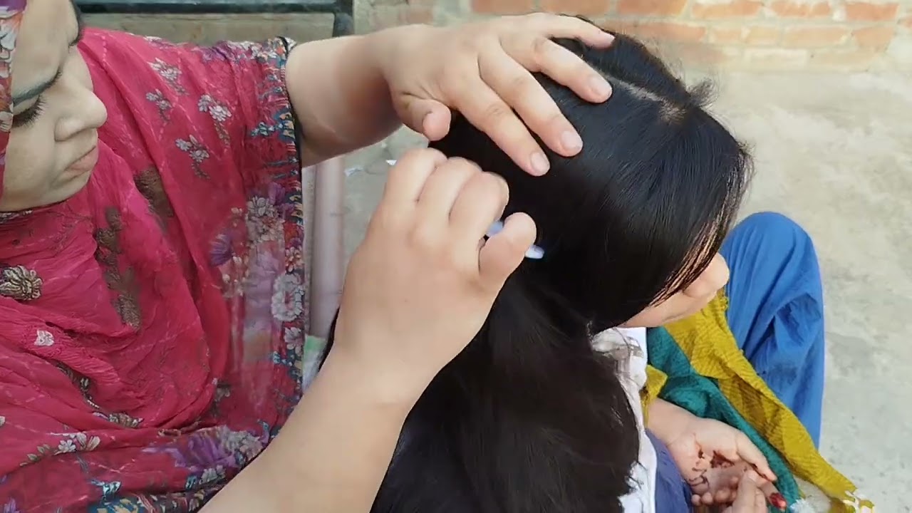 Hair checking of a beautiful girl 😍.