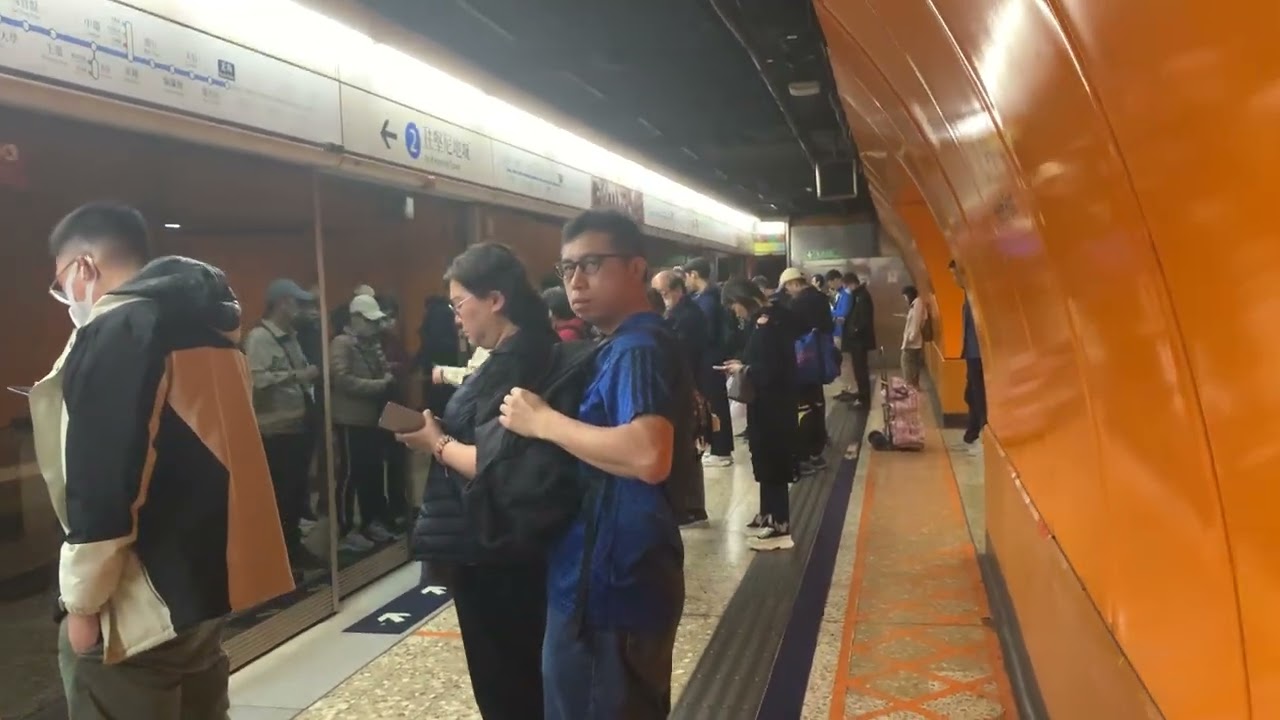 [轉車除了新舊交替+第二程搭Q車]MTR TKL M Train A199/A176 (今日起建好未來車內廣)駛入+駛離4號月台 轉 ISL Q Train A785/A786 駛入+駛離北角2號月台