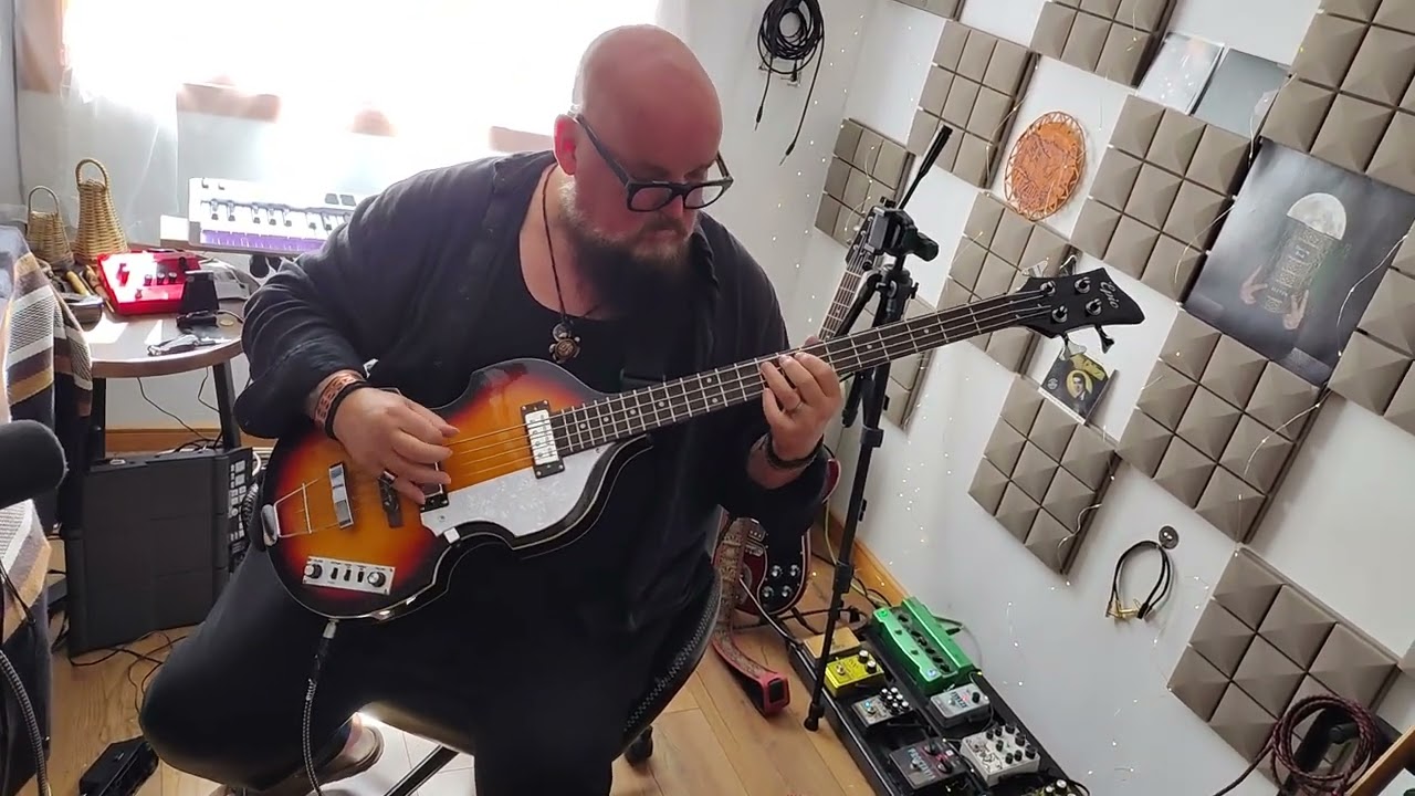 Alain Johannes Bass Solo at New 11AD
