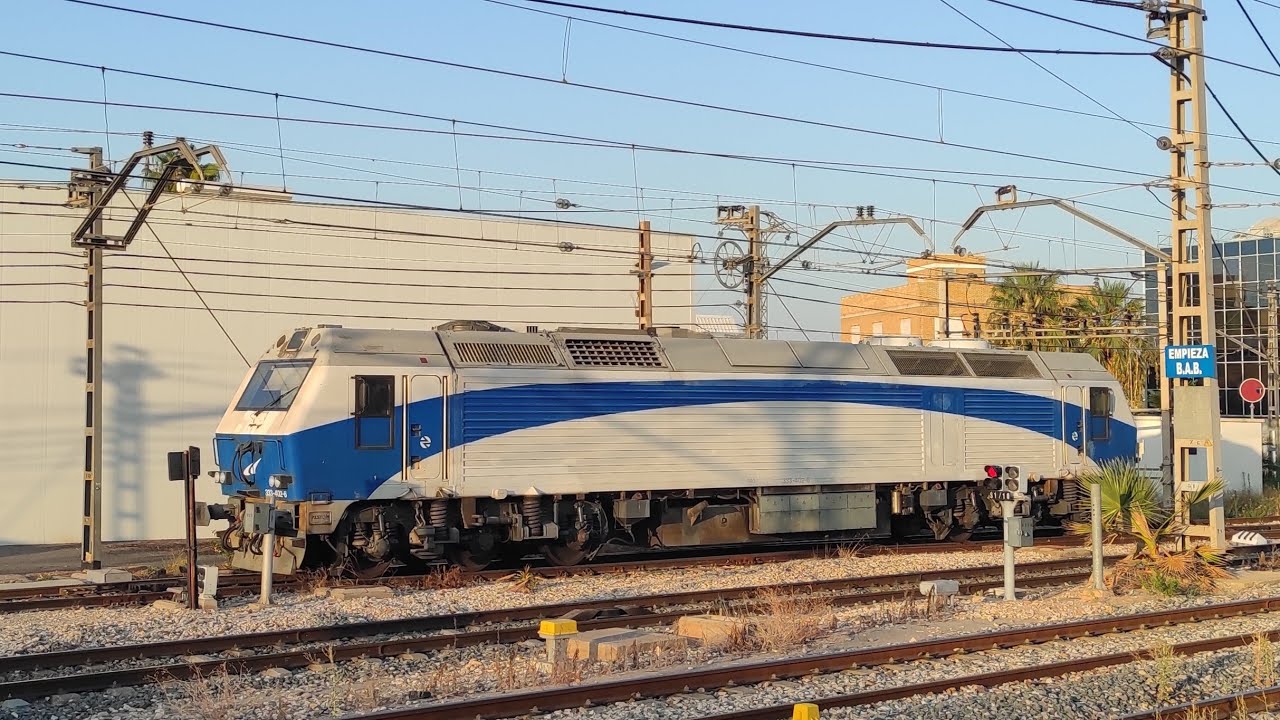 Trenes Mercancías y Maniobras en La Pobla de Farnals y Valencia FSL(23 y 25/8/2023)