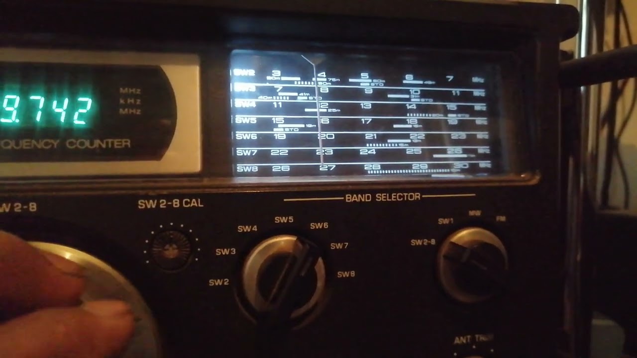 radio multibanda National Panasonic DR49