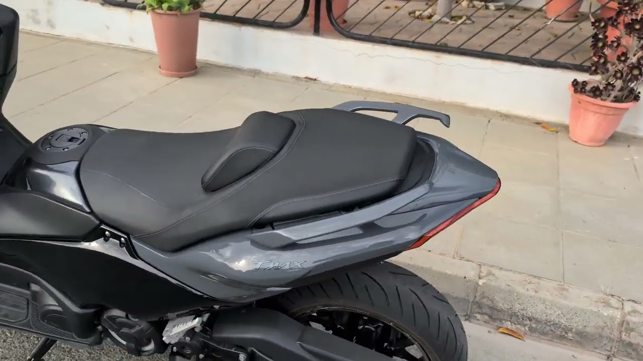 Sym Maxsym tl 508 (2024) vs Yamaha tmax 560 (2024) comparison, appearance only