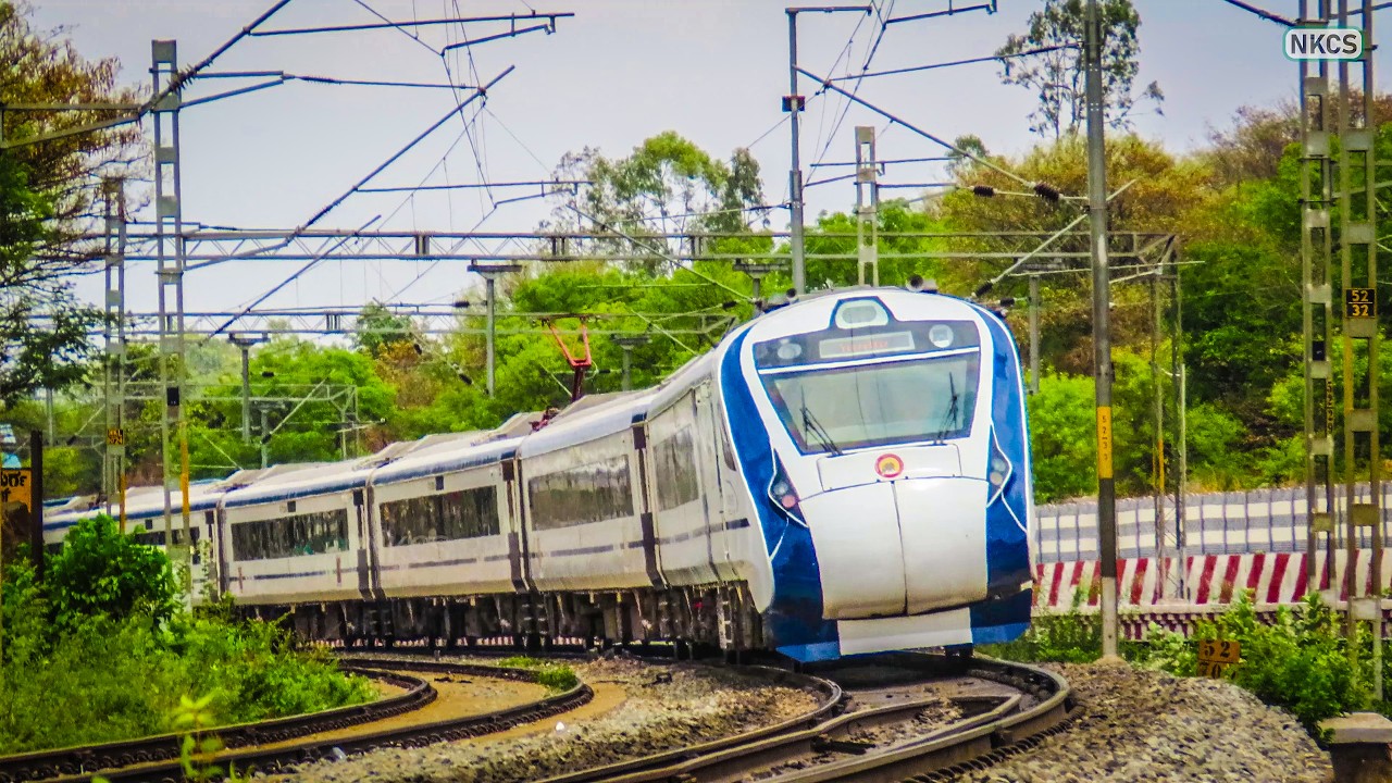 Afternoon Train Action on Bengaluru - Delhi / Mumbai Route Beautiful Ghat Section - Indian Railways