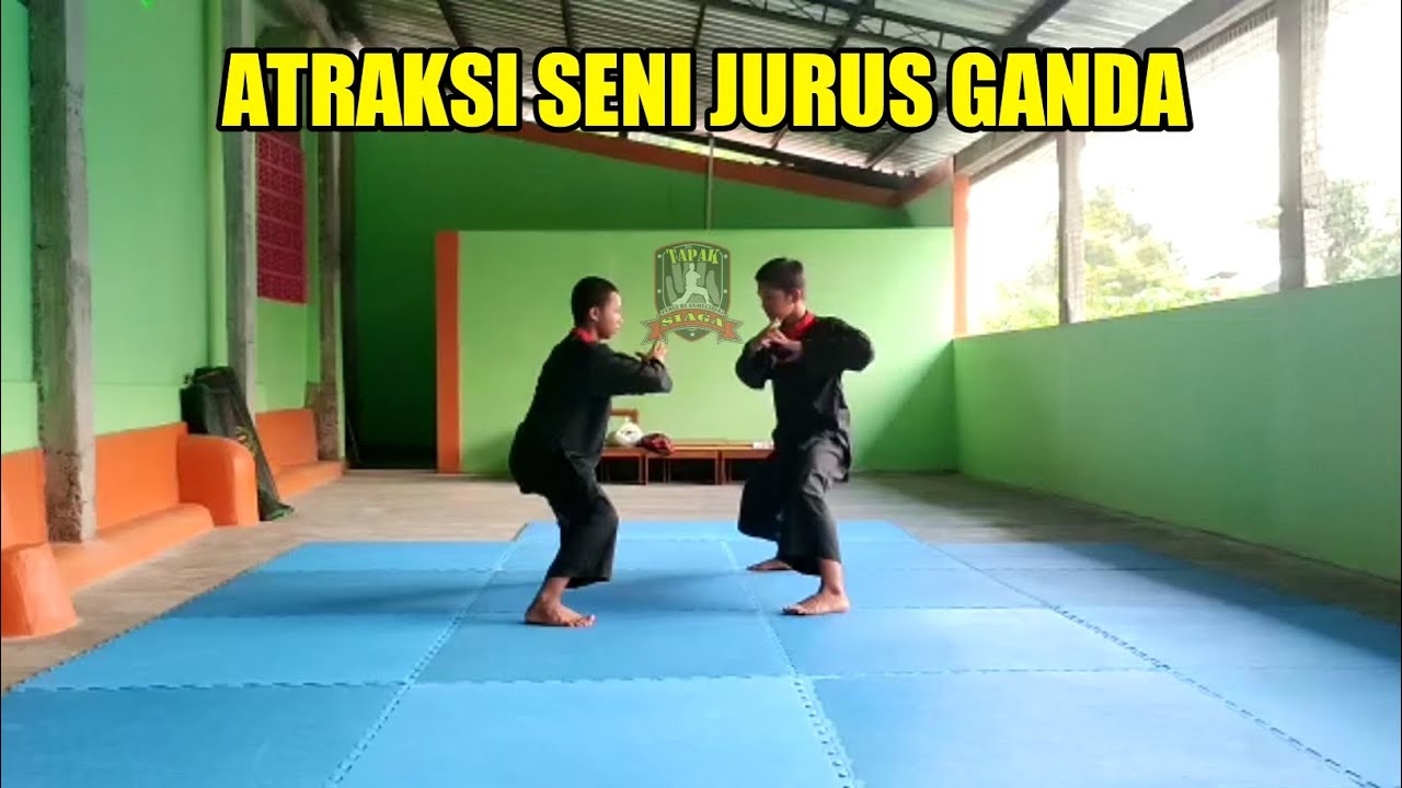 Atraksi Seni Jurus Ganda Tapak Siaga