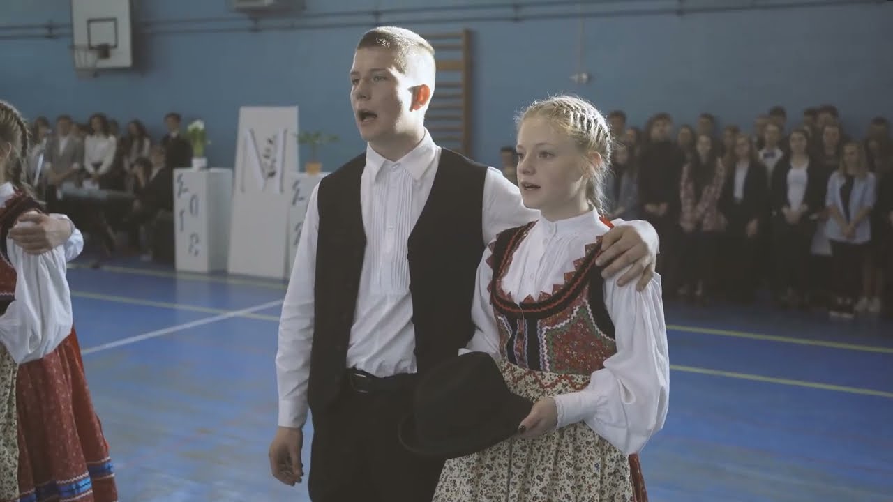 Kós Károly szalagavató 2022 néptánc