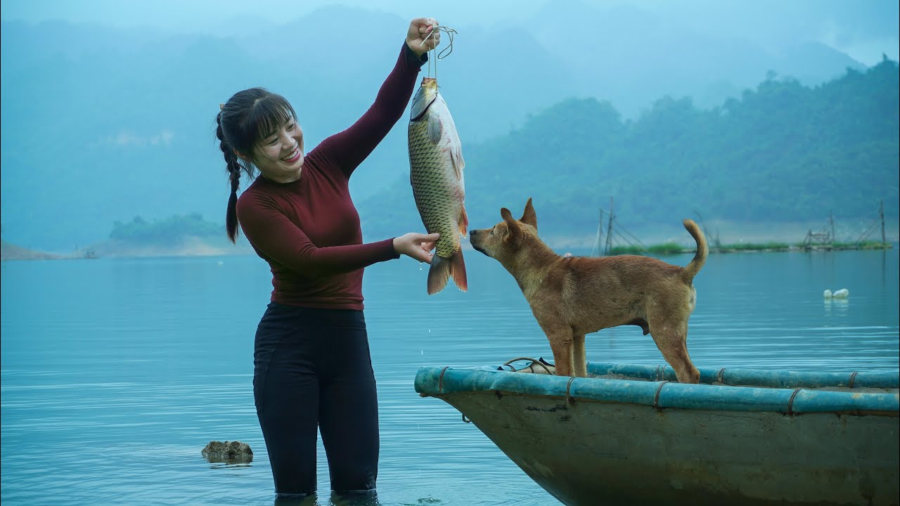 Fishing on the Lake and Finding Wild Snails in the Forest