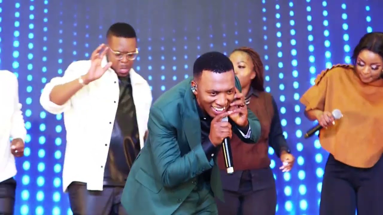 Dumi Mkokstad 