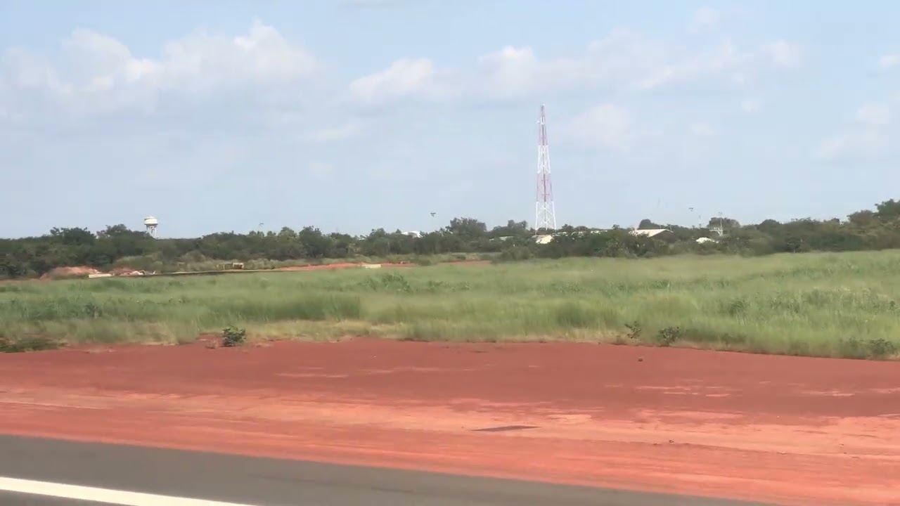 ATTERISSAGE A L'AEROPORT DE BAMAKO LE JEUDI 28 09 23