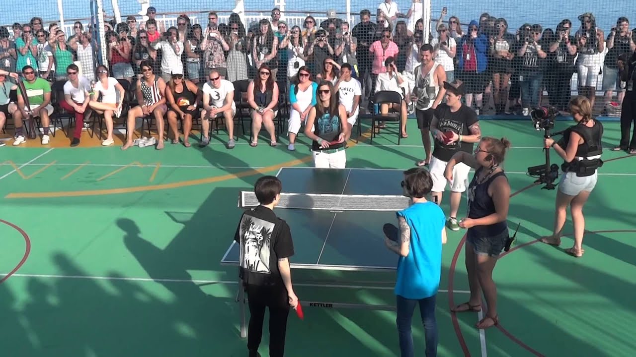 TEGAN AND SARA - PARAHOY 3/10/14 ping pong final against tegan & sara