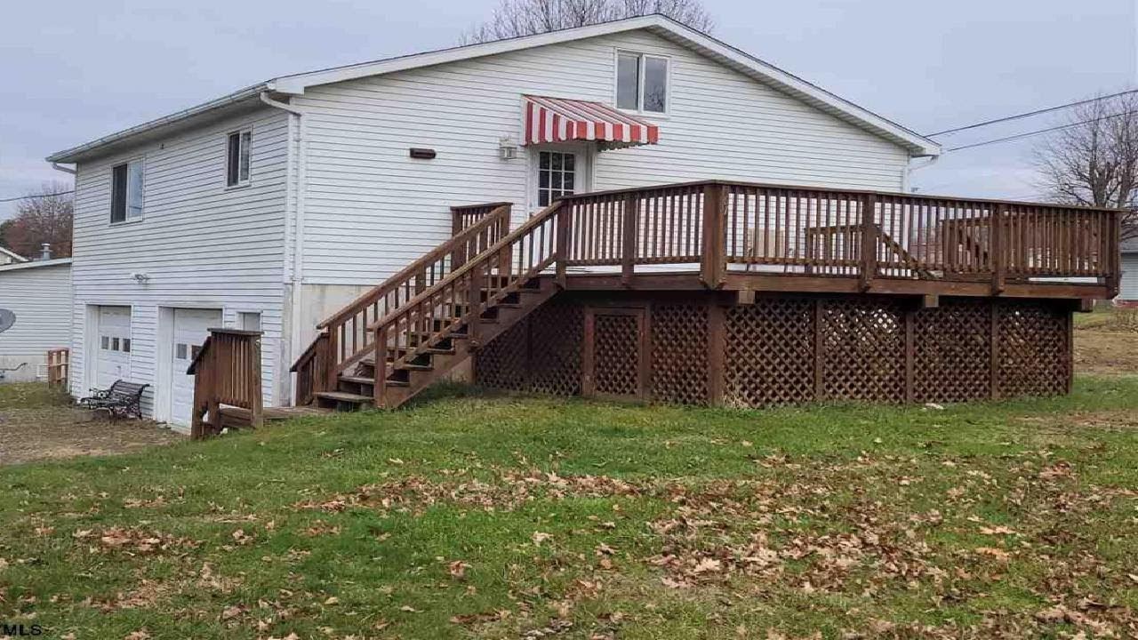610 Broadway Avenue, Star City, WV Presented by Linda Kosten.