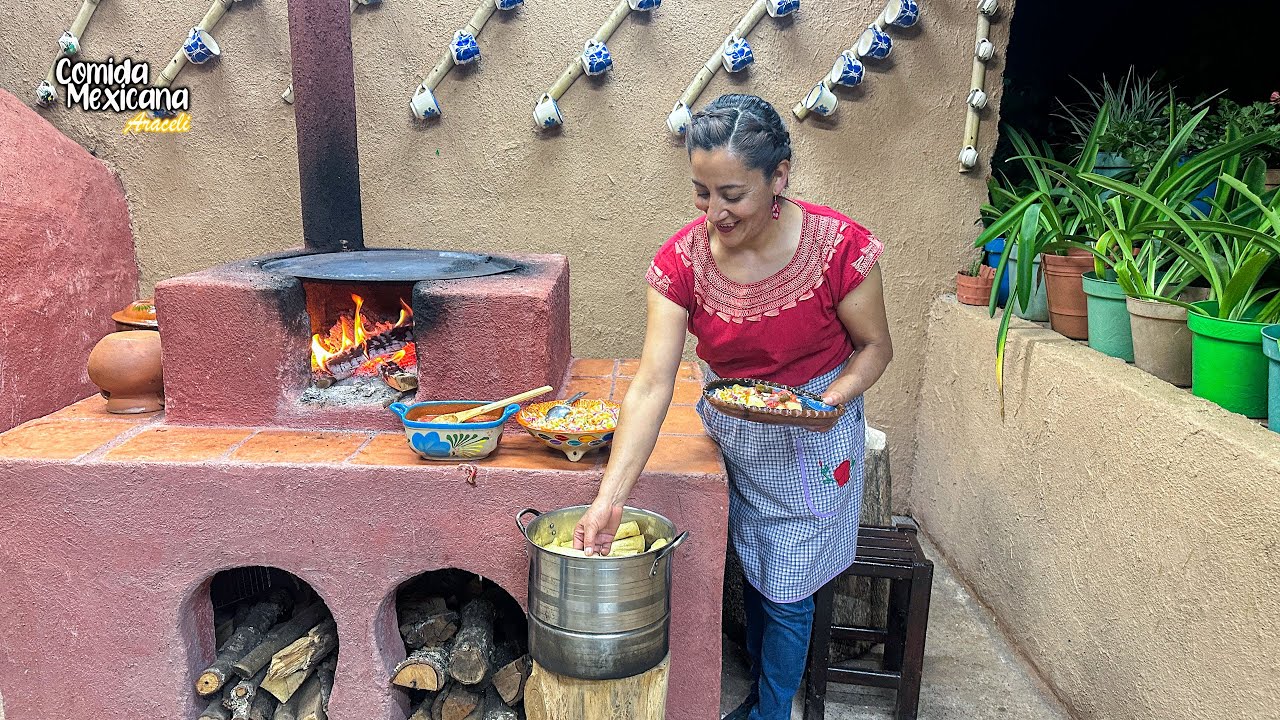 Un Día Lluvioso y se me Antojaron unos Taquitos al Vapor de Frijol, Papas con Chorizo y Chicharrón