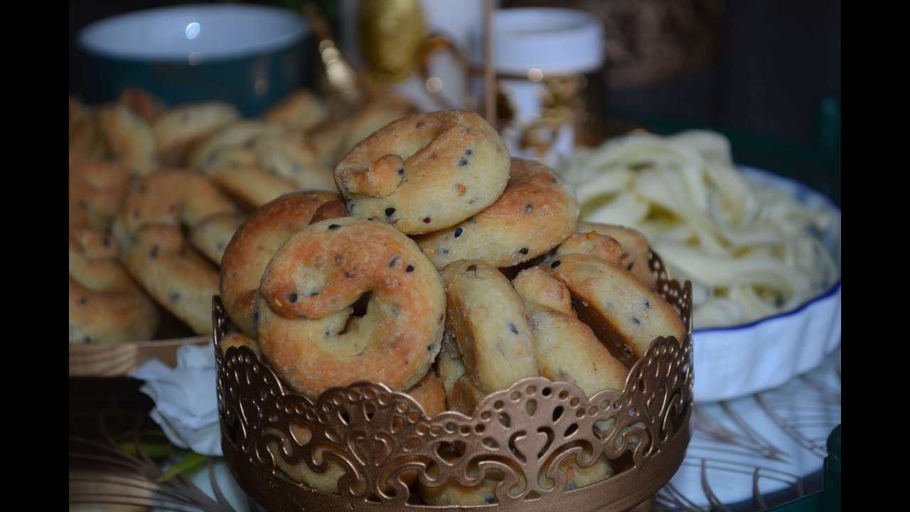 كعك العيد بالتوابل الشهية نكهة رائعة و هرشة لذيذة  كعك حلب جربوه من شي نظم