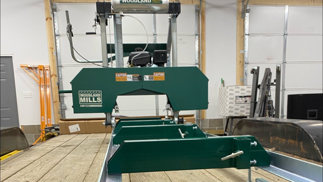 Woodland Mills Sawmill-MOUNTING SAWHEAD on TRACK-Popple People-Episode 9