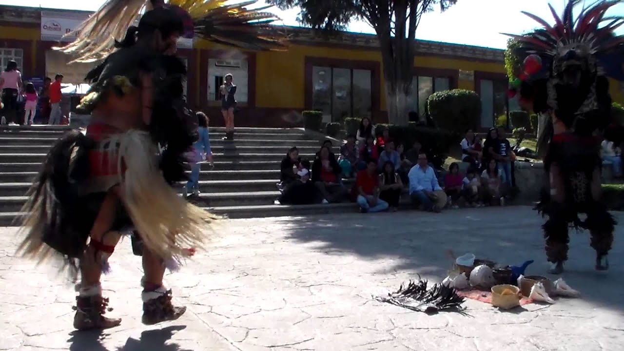 Danza Prehispánica en la Pirámide de Cholula.