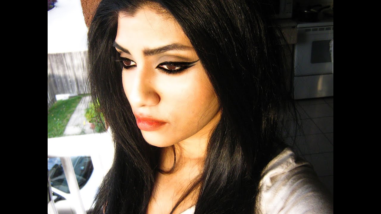 Simple & Easy Grey Smokey Eyes Makeup Tutorial