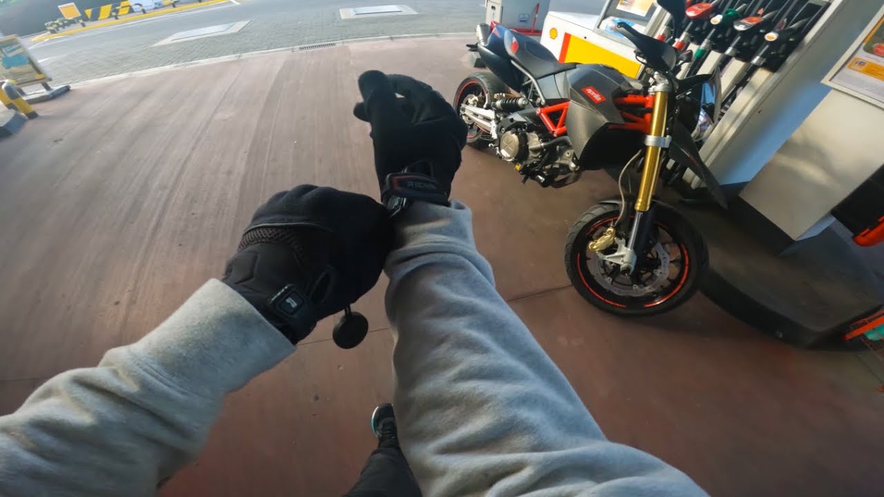 Warsaw City Ride on the Aprilia Dorsoduro 750 Factory I LeoVince I Pure Sound
