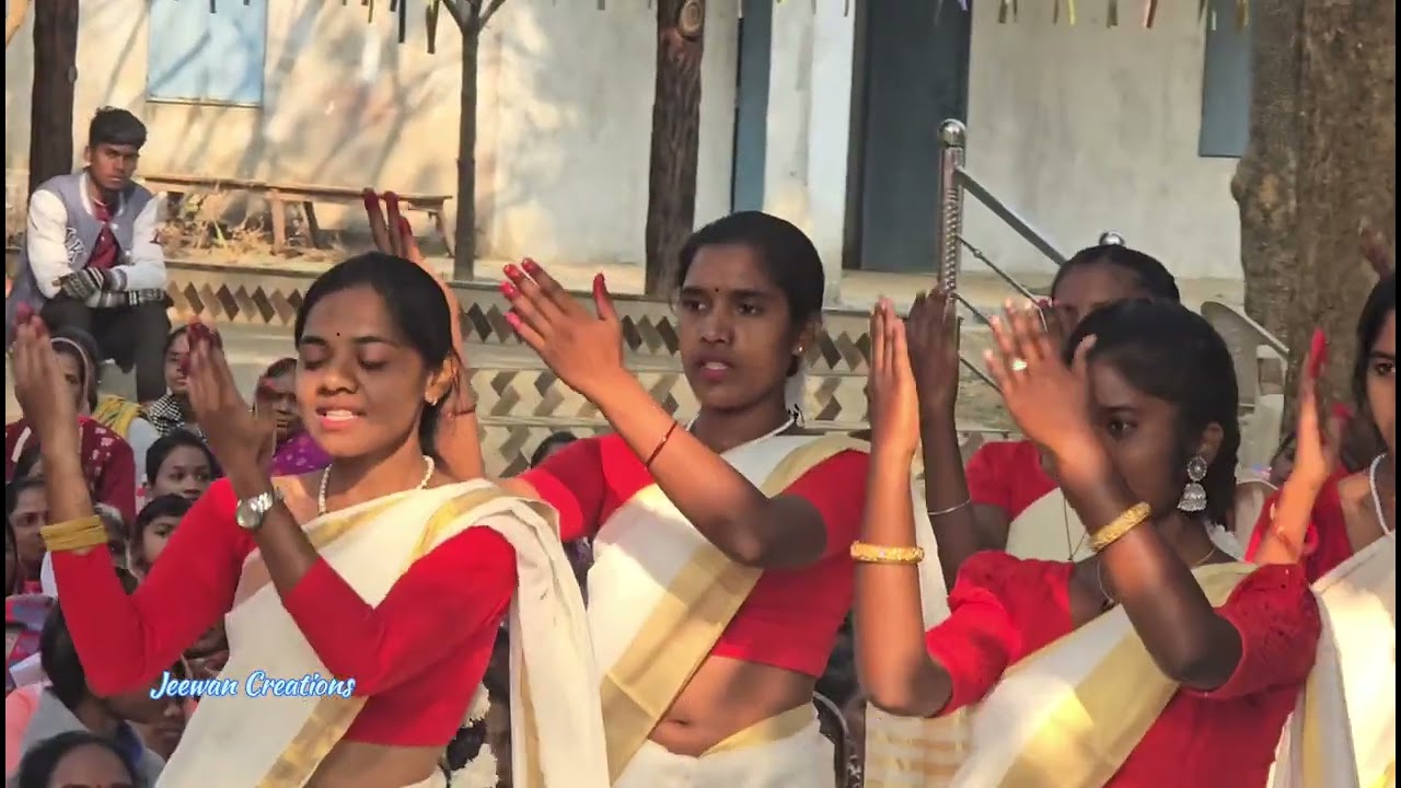बाईबल जुलूस। पावन पुरोहिताभिषेक। फादर आशीष लकड़ा। मुसगुटरी पल्ली, जशपुर धर्मप्रान्त