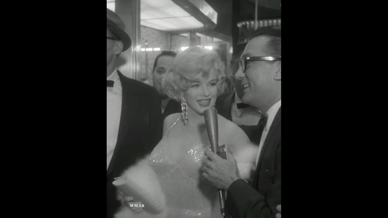 Marilyn Monroe at the NYC premiere of 