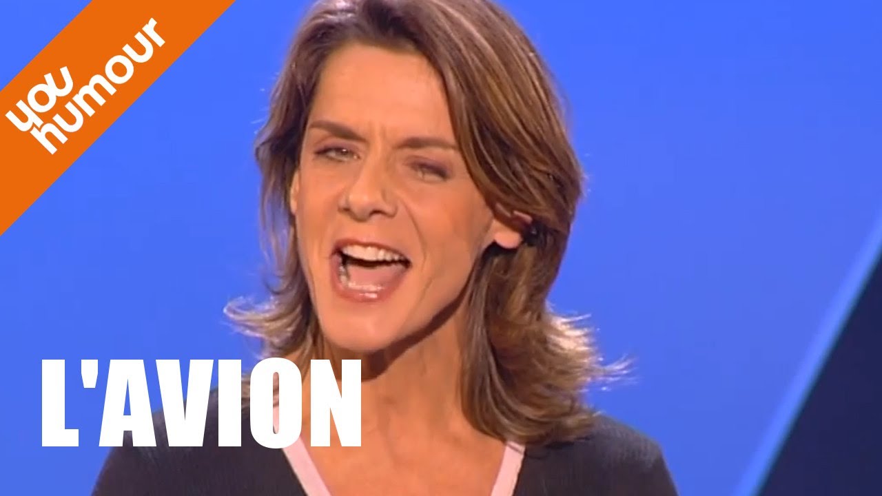 ISABEAU DE R - Une hôtesse de l'air plus vraie que nature !