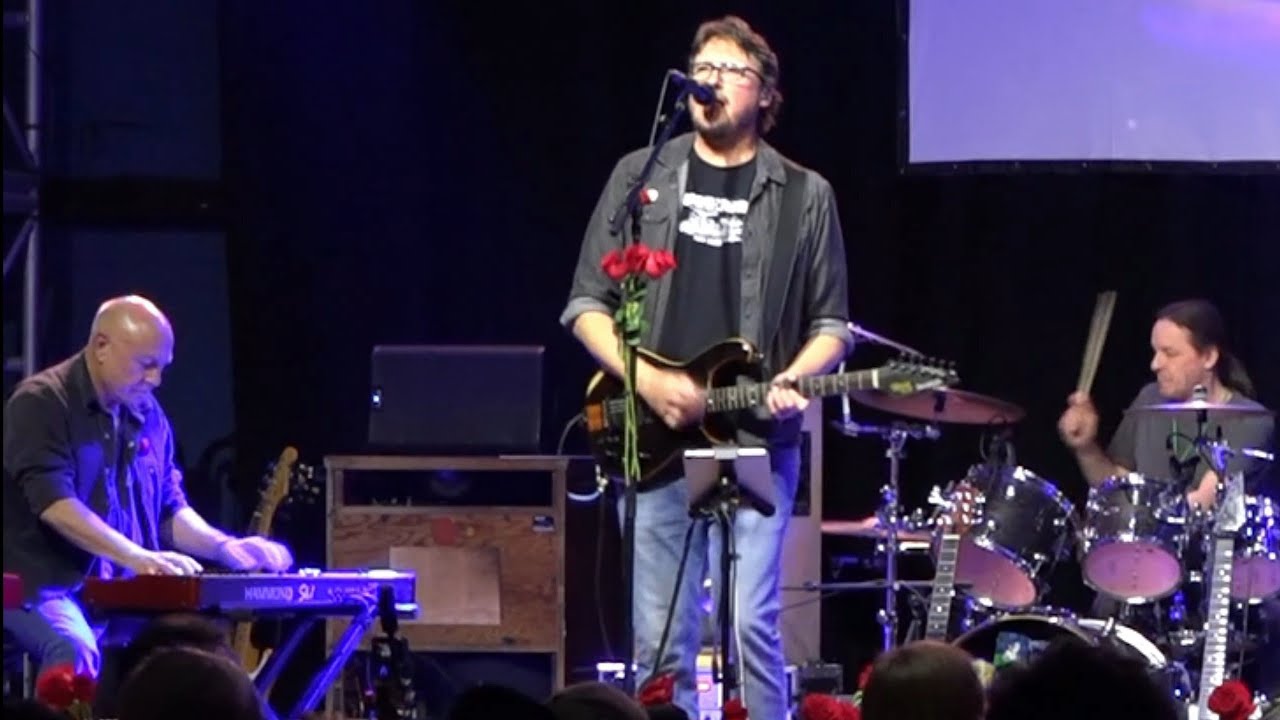 HELL IN A BUCKET/A CELEBRATION OF LIFE AND THE MUSIC OF BOB WEIR/VENTURA MUSIC HALL