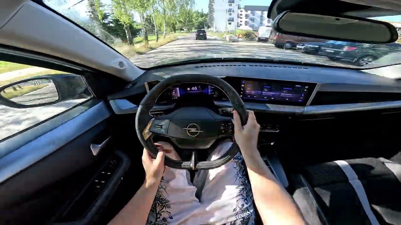 2025 Opel Frontera Electric 44 kWh 113 HP - POV Drive