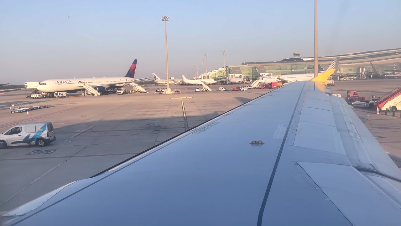 Vueling Airbus A319 Scenic Morning Takeoff Barcelona