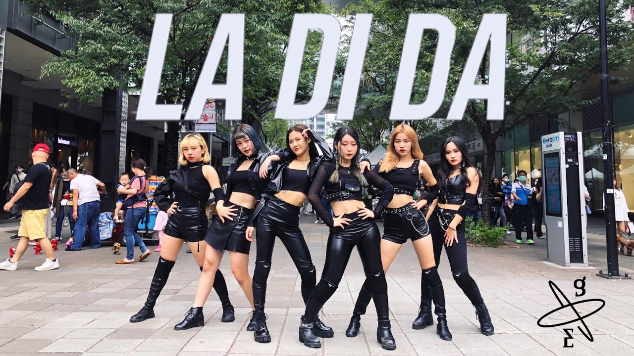 [KPOP IN PUBLIC CHALLENGE] EVERGLOW - LA DI DA Dance cover by ZOOMIN from Taiwan