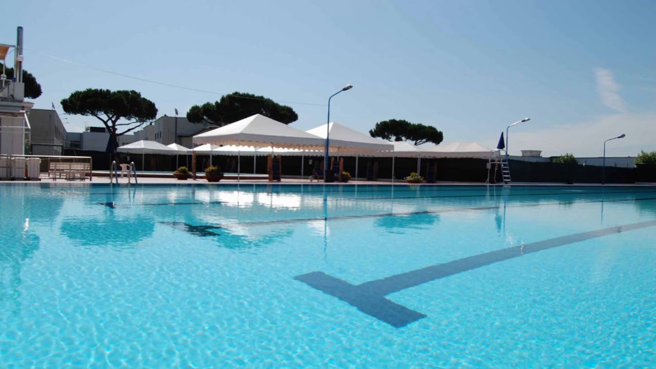Ambience - Outdoor Swimming Pool