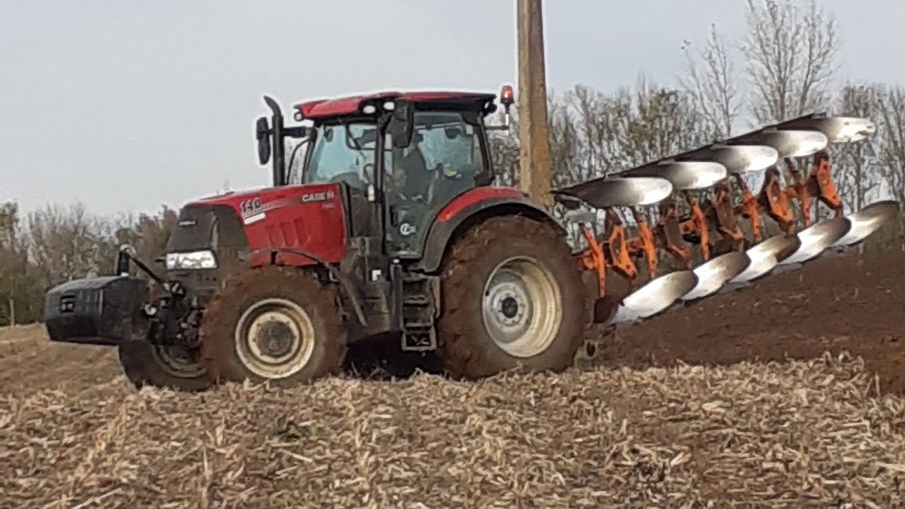 LABOUR 2020 CASE IH PUMA 140 / CHARRUE HUARD DANS UNE PARCELLE DE 20 HECTARE DE SABLE