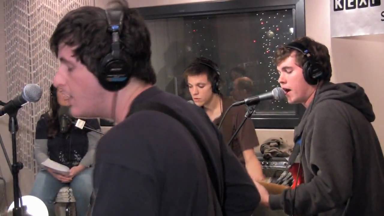 Surfer Blood - Floating Vibes (Live on KEXP)